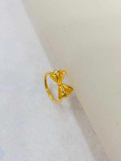 Bright bow ring