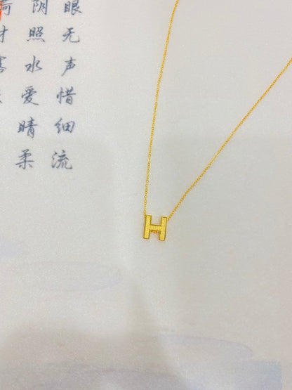 Minimalist H necklace