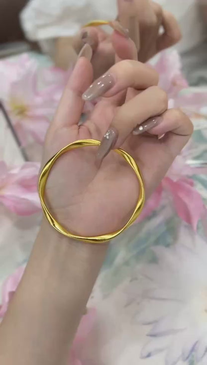 Möbius Bracelet