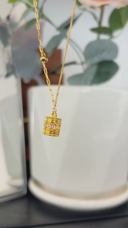 Lucky Bucket Necklace